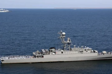 IRIS Dena நிராயுதபாணிக் கப்பல் இல்லை; அமெரிக்க சினம்