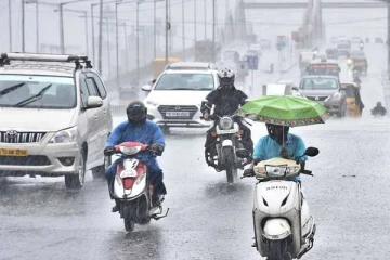 ஒரே நேரத்தில் இரண்டு காற்றழுத்த தாழ்வு பகுதி - தமிழகத்தை மிரட்ட போகும் மிக கன மழை