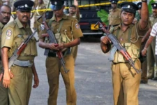 தப்பிச் சென்ற கொரோனா தொற்றாளர்கள்! விரட்டிப் பிடித்த பொலிஸார்