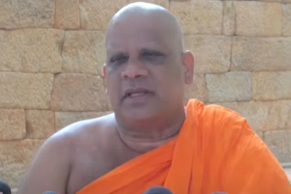 அரசாங்கத்துக்கு எதிராக ட்ரம்பிடம் முறையிடவுள்ள பௌத்த பிக்கு | Buddhist Monk Appeal To Trump Against Government