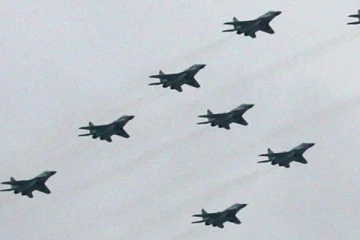 චීන ප්‍රහාරක යානා 19ක් හදිසියේම ඉහළ අහසට නග්ගයි..ආරක්ෂාවට රතු එළියක්..