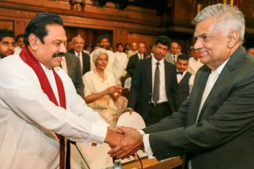 மூடிய அறைக்குள் மொட்டு உறுப்பினர்களுடன் ரகசிய சந்திப்பில் ரணில்!