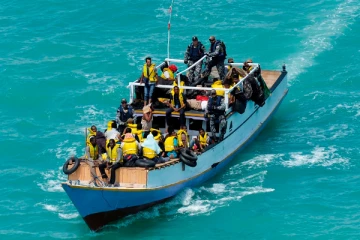 சட்டவிரோதமாக நுழைய முயன்ற 38 இலங்கையர்களை திருப்பி அனுப்பிய பிரான்ஸ்