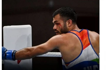 இறுதிவரை போராட்டம்... ஆனாலும் குத்துச்சண்டையில் தோல்வி...