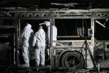 இஸ்ரேலில் அடுத்தடுத்து வெடித்து சிதறிய மூன்று பேருந்துகள்