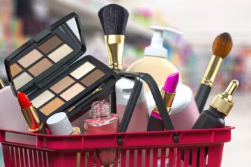 தடைசெய்யப்பட்ட காலாவதியான அழகுசாதனப் பொருட்கள் ; மக்களே அவதானம்