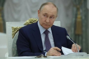 அமெரிக்காவில் புடினுக்கு வந்த சோதனை ; எரிபொருளுக்காக 2.2 கோடி ரொக்கம்