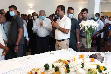 மறைந்த நடிகருக்கு அஞ்சலி செலுத்திய ஜனாதிபதி ரணில்(Photos)