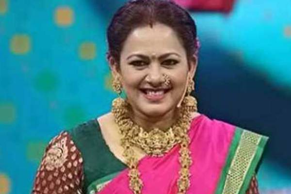 தொகுப்பாளினி அர்ச்சனாவின் சொந்த வீட்டின் அழகை பார்த்துள்ளீர்களா?- எவ்வளவு அழகான வீடு, வீடியோவுடன் இதோ