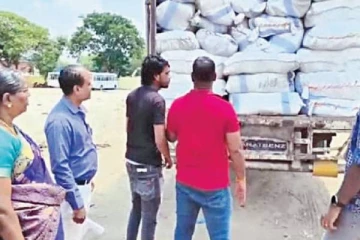 ஹரியானாவில் இருந்து வந்த கன்டெய்னர் லாரி; மூட்டை..மூட்டையாக பணமா? பறக்கும் படை பறிமுதல்!