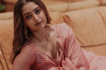 பிகில் சிங்கப்பெண்ணா இது!! வியக்க வைக்கும் நடிகை ரெபா மோனிகா ஜானின் புகைப்படங்கள்..