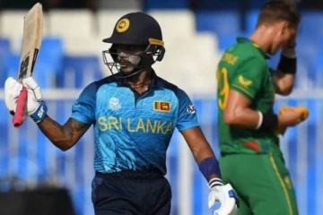 விகாரை ஒன்றில் பூக்கள் விற்று மகனை கிரிக்கெட் வீர்ராக்கிய தாய்!