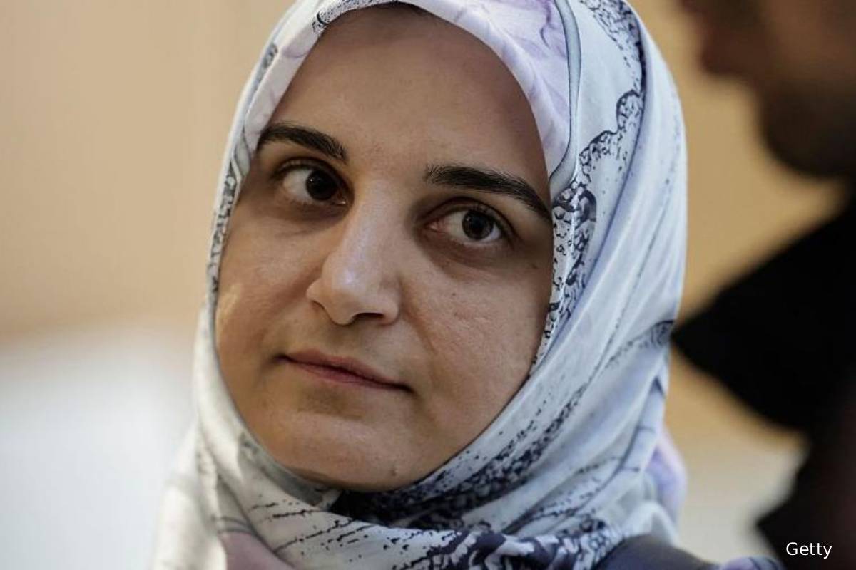 ஈரானில் சிறையில் அடைக்கப்பட்டிருந்த பிரான்ஸ் நாட்டவர்கள்: மேக்ரான் தெரிவித்துள்ள தகவல் | Macron Says France Couple Leave Iran After Jail