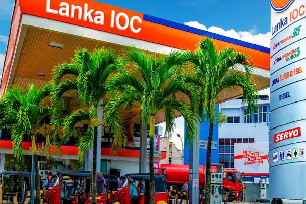 இலங்கையில் மூடப்படும் அபாய நிலையில் 400 எரிபொருள் நிரப்பு நிலையங்கள்! | 400 Fuel Filling Stations Danger Closing Sri Lanka