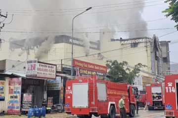 மதுபான கூடத்தில் ஏற்பட்ட திடீர் தீ விபத்தால் 32 பேருக்கு நேர்ந்த கதி!