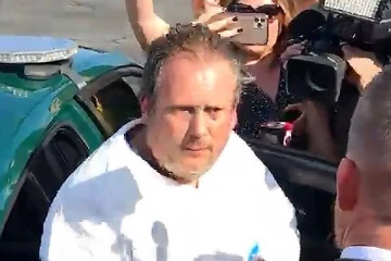 மனைவி, பிள்ளைகளை கொன்று சடலங்களுடன் வாழ்ந்த நபர்: அவர் சொன்ன காரணம்