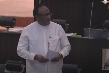 21க்கு தாம் எதிர்ப்பு! புதுமையான காரணங்களை முன்வைக்கும் சரத் வீரசேகர