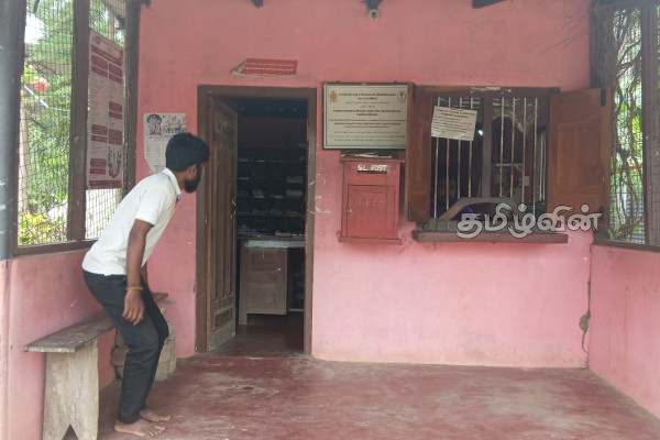 நாட்டின் பல பகுதிகளில் தபால் ஊழியர்கள் பணிப்பகிஷ்கரிப்பு | Postal Service Strike In Sri Lanka