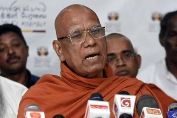 சிவில் செயற்பாட்டாளர்களை ஜனாதிபதி பதவிக்கு பரிந்துரைக்க மத தலைவர்கள் தயார்: ஓமல்பே சோபித தேரர்