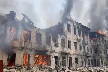 உக்ரைன் மருத்துவமனை மீது ரஷ்யா நடத்திய ஏவுகணை தாக்குதல்: ஜெலென்ஸ்கி வெளியிட்ட அதிர்ச்சியூட்டும் வீடியோ