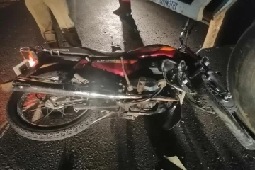 வவுனியாவில் மோட்டார் சைக்கிள் பாரவூர்தியுடன் மோதி விபத்து - ஒருவர் படுகாயம்