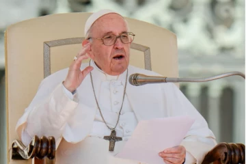 பாதிரியார்கள், கன்னியாஸ்திரிகள் தொடர்பில் பாப்பரசர் விடுத்த எச்சரிக்கை!