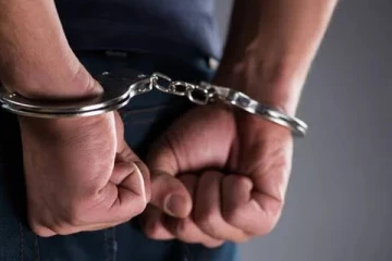 களுத்துறையில் 16 மாணவிகளை துஷ்பிரயோகம் செய்த ஆசிரியர் கைது
