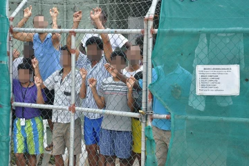 அவுஸ்திரேலியா தடுப்பு முகாமிலிருந்து 12 வருடங்கள்  பின் விடுவிக்கப்பட்ட  இலங்கை தமிழர்!