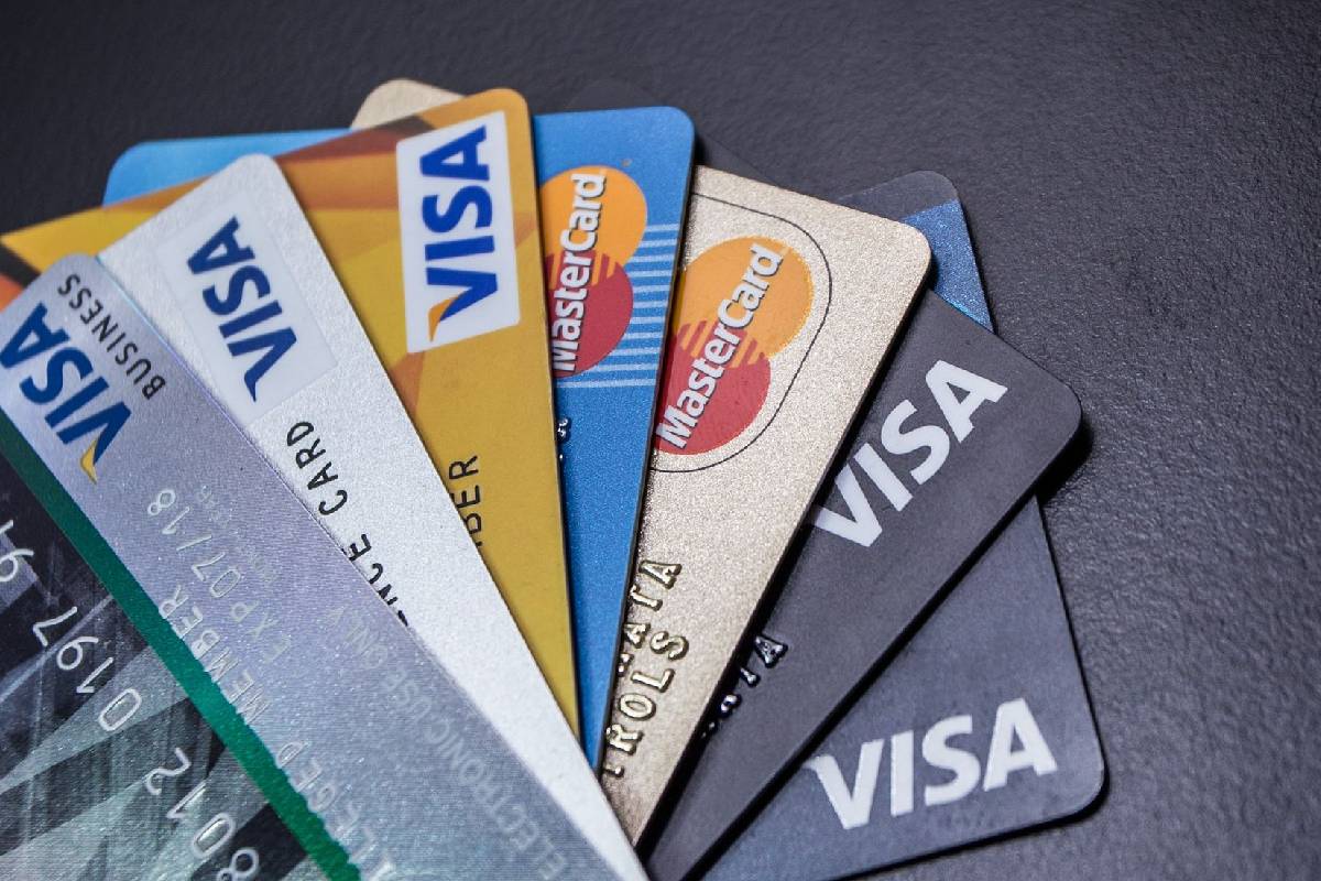 செலவு செய்ய வரம்பே இல்லாத கிரெடிட் கார்டு - யார் பெற முடியும்? | Amex Black Card No Spending Limit Full Details செலவு செய்ய வரம்பே இல்லாத கிரெடிட் கார்டு - யார் பெற முடியும்? | Amex Black Card No Spending Limit Full Details