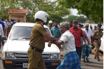 முல்லைத்தீவில் கடற்படைக்கு காணி கொடுத்த  சீனர்!