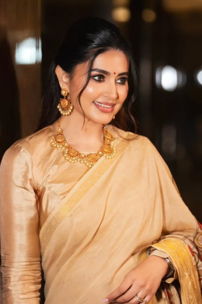 44 வயதிலும் இளமையாக காணப்படும் நடிகை சினேகாவின் டயட் சீக்ரெட் என்ன தெரியுமா? | Actress Sneha Diet And Fitness Secret At 44