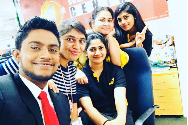 பிரபலமாவதற்கு முன் லாஸ்லியா எப்படி இருந்துள்ளார் பாருங்க! பலரும் பார்த்திராத அன்ஸீன் புகைப்படம்.. | Losliya Before Bb Fame