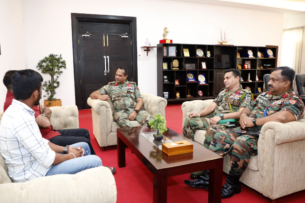 யாழ்.பலாலி இராஜேஸ்வரி ஆலயத்தின் பாதையை விடுவிப்பதற்கு இணங்கிய இராணுவம் | Army Agrees To Clear Palali Rajeshwari Temple யாழ்.பலாலி இராஜேஸ்வரி ஆலயத்தின் பாதையை விடுவிப்பதற்கு இணங்கிய இராணுவம் | Army Agrees To Clear Palali Rajeshwari Temple