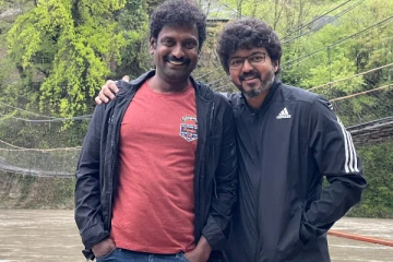 செம்ம Smart... செம்ம Cool... - இணையத்தை தெறிக்க விடும் விஜய்யின் Beast Mood புகைப்படம்