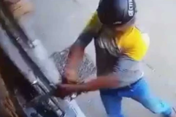 ප්‍රභල පාතාල නායකයාගෙන් මූල්‍ය ආයතනයට ප්‍රහාරයක්.. (CCTV VIDEO