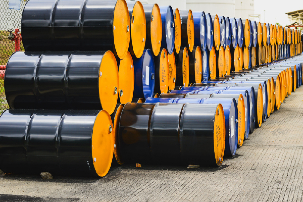 ஈரான் மீதான தாக்குதல் எதிரொலி : கிடுகிடுவென உயர்ந்த கச்சா எண்ணெய் விலை | World Oil Prices Rise ஈரான் மீதான தாக்குதல் எதிரொலி : கிடுகிடுவென உயர்ந்த கச்சா எண்ணெய் விலை | World Oil Prices Rise