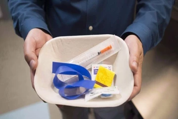 கனடாவில் போதைப் பொருள் பாவனையாளர்களுக்காக இப்படி ஒர் இடமா!