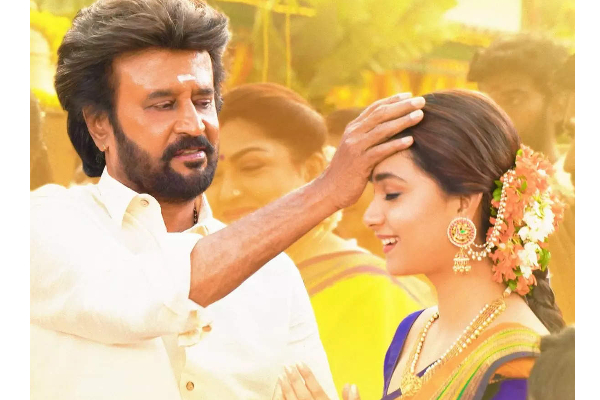 அண்ணாத்த படத்தால் மேலும் ஒரு சூப்பர் ஹிட் படவாய்ப்பை தவறவிட்ட கீர்த்தி சுரேஷ்..! | Keerthy Suresh Rejected This Movie Also