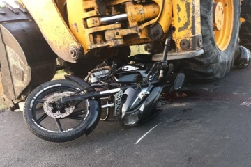 யாழ்ப்பாணத்தில் கோர விபத்து - தமிழ் இளைஞன் ஸ்தலத்தில் பலி