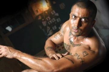 சூர்யா இல்லை, கஜினி படத்தில் நான் தான் முதலில் நடிக்க இருந்தேன்.. முன்னணி ஹீரோ