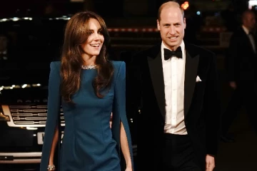 இனவெறுப்பு சர்ச்சையையும் மீறி இளவரசி கேட்டுக்கு கிடைத்த மரியாதை: அரங்கம் அதிர்ந்த காட்சி