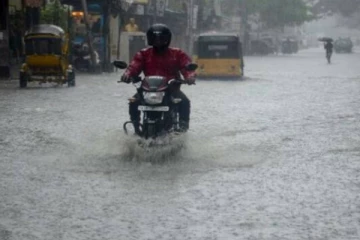 உருவானது புதிய காற்றழுத்த தாழ்வு பகுதி - எங்கெல்லாம் கனமழைக்கு வாய்ப்பு!!