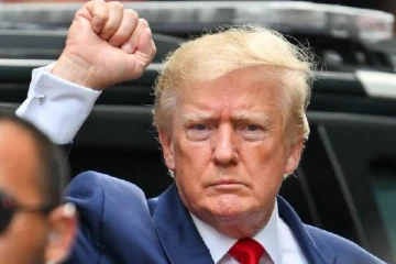 டொனால்டு டிரம்ப் வீட்டில் இருந்து கைப்பற்றப்பட்ட இரகசிய ஆவணங்கள்: அதிர்ச்சியில் அமெரிக்கா