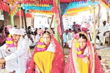 காதலித்த 2 பெண்களையும் ஒரே நேரத்தில் திருமணம் செய்து கொண்ட இளைஞர்