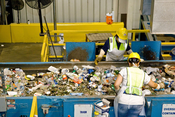 இலங்கையில் அதிகரிக்கும் பிளாஸ்டிக் உற்பத்தி : நாளொன்றுக்கு 900 மெற்றிக் தொன்கள் வரை உற்பத்தி | Over 900 Mts Of Plastic Generated In Sri Lanka