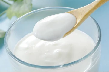 இரவில் தயிர் சாப்பிடலாமா? யாரெல்லாம் கண்டிப்பாக சாப்பிடக்கூடாது?