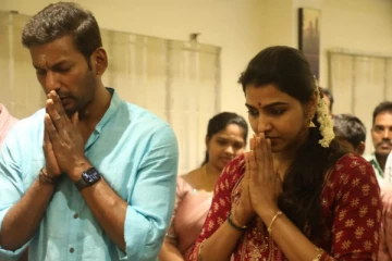 ஜோடியாக விஷால் - தன்ஷிகா! ஆயுத பூஜை புகைப்படங்கள் இதோ