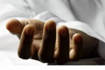 මුහුදු වෙරළකින් නාදුනන මළ සිරුරක්.