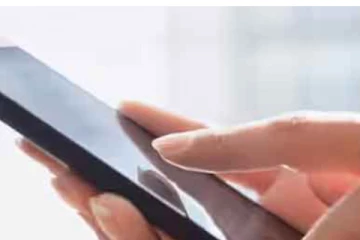 දුරකථනයක් නිසා වසබී මිය ගිය දරුවාගෙ කතාව..