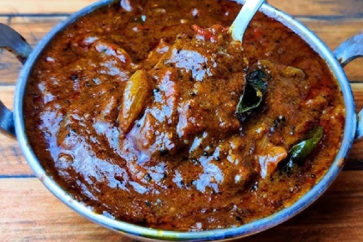 செரிமாக அமைப்பை சீராக்கும் கொத்தமல்லி காரகுழம்பு! இப்படி செய்து அசத்துங்க | Kothamalli Kara Kulambu Recipe And Heath Benefits